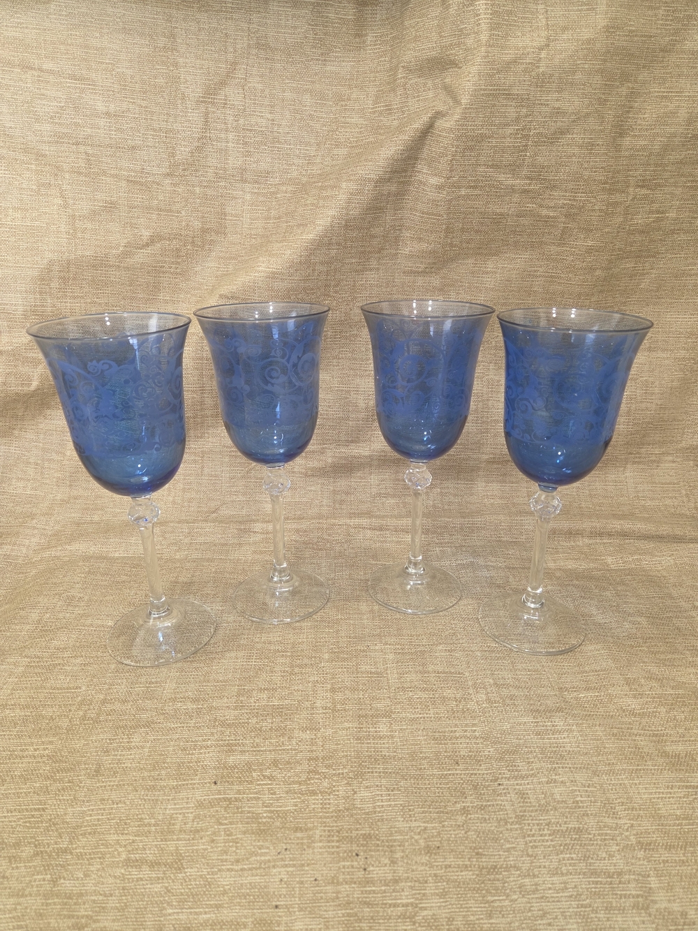 VINTAGE LE STELLE (4) CRYSTAL ETCHED FILIGREE GLASSES/WINE GOBLETS ITALY  Blue